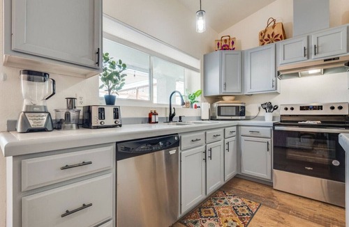 Sunridge Estates House | Freshwater Fun | Family Game Room & Pet Friendly