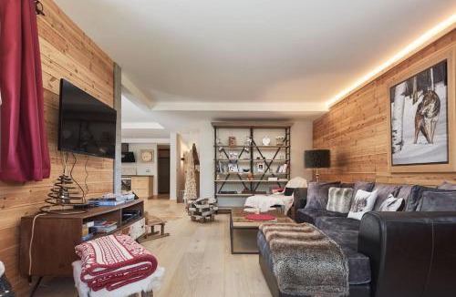 Saint-Etienne-de-Tinee Ski Chalet | FRGK Chalet de Prestige Luxury Mountain Retreat & Ultra-Fast Wi-Fi