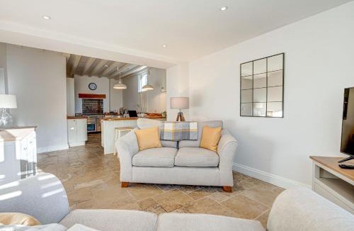 Wheatley House | Friday Cottage