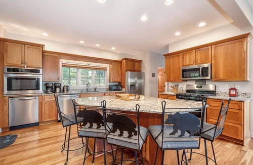 McHenry Cottage | Friday's Escape by Taylor Made Deep Creek