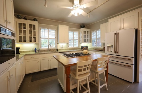 Lodi House | Friedberger Manor - Enjoy Downtown Elegance - 3b/2.5ba - June Promotion!