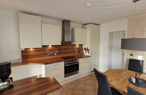 Gleidorf Apartment | Friedhoff Apartment, 80 sqm with Mountain View, Private Terrace and Wi-Fi