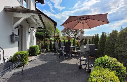 Gleidorf Apartment | Friedhoff Apartment, 80 sqm with Mountain View, Private Terrace and Wi-Fi