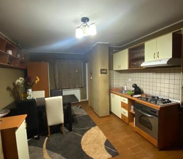 Pitesti Apartment | Friend's House