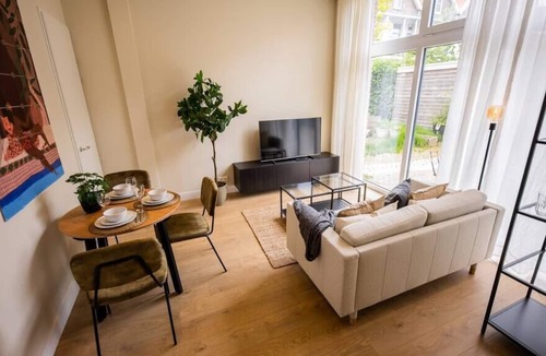 Hillegersberg-Zuid Apartment | Friendly 2 Bed Serviced Apartment 54m2 -MST40F-
