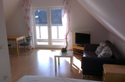 Dormagen Apartment | Friendly 40sqm studio halfway between Düsseldorf and Cologne