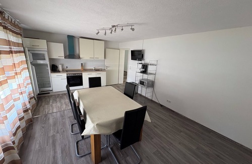 Dieburg House | Friendly accommodation with parking in a central location