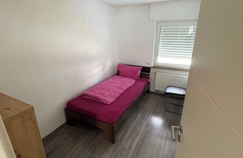 Dieburg House | Friendly accommodation with parking in a central location