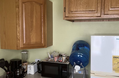 Saint John Parish Apartment | Friendly and Family Oriented Space Close to the Airport.