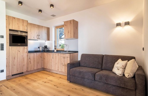 Andriano Apartment | Friendly Apartment "Lärche im Nockerhof" with Mountain View, Wi-Fi & Terrace