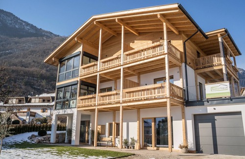Andriano Apartment | Friendly Apartment "Lärche im Nockerhof" with Mountain View, Wi-Fi & Terrace