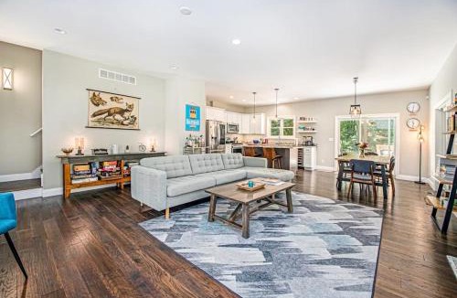 Lakeside House | Friendly Farms