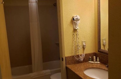 Hazel Dell South House | Friendly service and value in Vancouver, WA