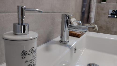Centrul Nou Apartment | FRIENDS Studios - Central Station - Self check-in