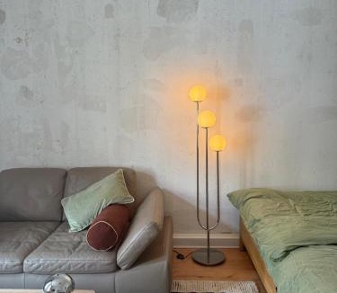 Lindenau Apartment | Frisch renoviertes Altbau Apartment 2 Parkplätze im Leipziger Westen, für Gruppen bis 6 Personen, 10 Minuten vom Zentrum