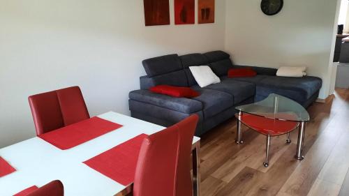 Burgberg Apartment | Fritz - Moderne FeWo mit Garten für Urlaub & Work & LEGO in Giengen-Burgberg