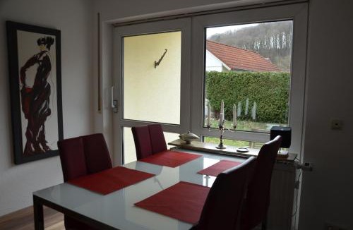 Burgberg Apartment | Fritz - Moderne FeWo mit Garten für Urlaub & Work & LEGO in Giengen-Burgberg