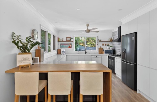 Avalon Beach House | Frogs Hollow Poolside Sanctuary near Avalon Beach