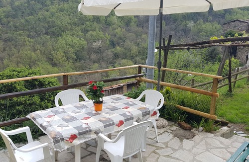 Ricco del Golfo di Spezia House | From Framanco 1. Oasis for 3 in the green near 5 Terre - Relax - Sea - Culture