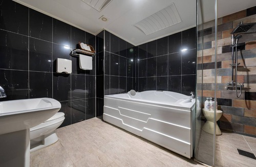 Paldal-gu Hotel | From H Amoremio The Classic Suwon