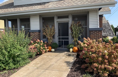 Saint Anna House | From Schwarz Supper Club to Road America, Schwarz Guest House is in Between.