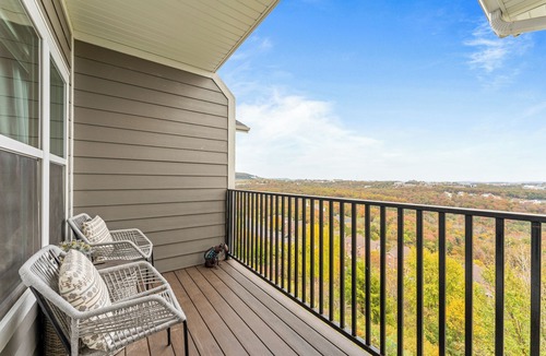 Branson Condo | From Stage to Sofa – 4BR, 3 BA Concert Getaway