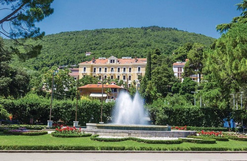 Sarsoni Apartment | From the classically furnished apartment CKO330 you have a beautiful view of the sea and Opatija.