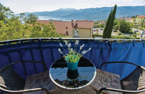 Sarsoni Apartment | From the classically furnished apartment CKO330 you have a beautiful view of the sea and Opatija.