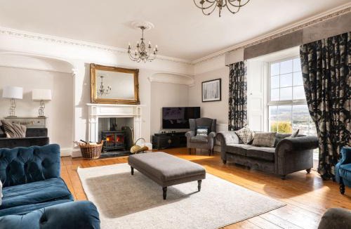 Bala House | Fron Dderw