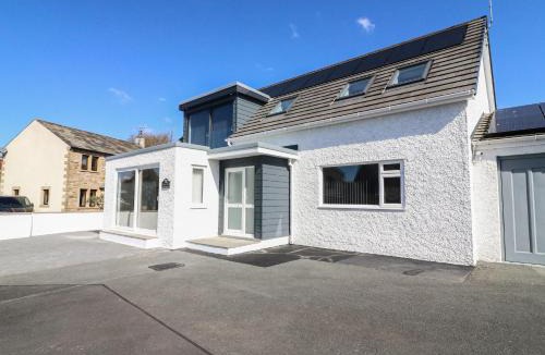 Ingleton House | Fron Y Felin