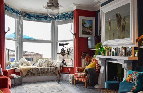 Dovercourt House | Fronks House