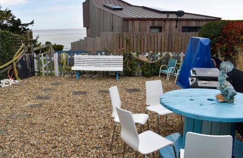 Dovercourt House | Fronks House