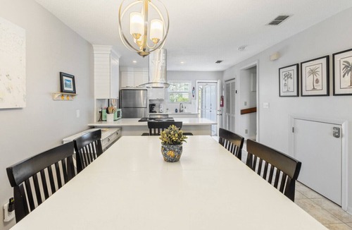 Sunnyside Villa | Front Beach Rd Gulf Escape II 2BR/2.5BA