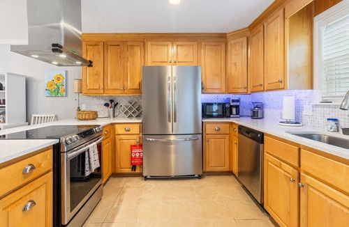 Sunnyside Villa | Front Beach Rd Gulf Escape 2BR/2.5BA