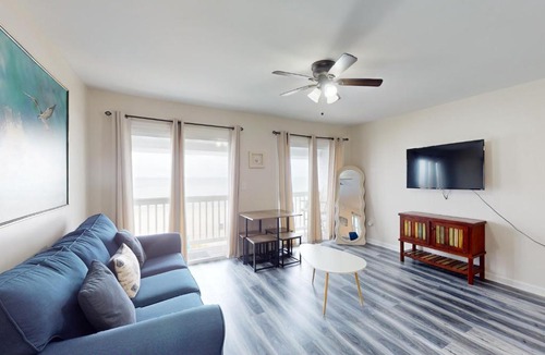 Panama City Beach Apartment | Front Beach Retreat A2