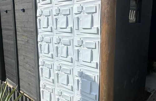 Vitor Hugo Cabin | Front