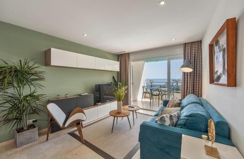 Marbella Seafront Promenade Apartment | Front line beach apartment 2 bedr