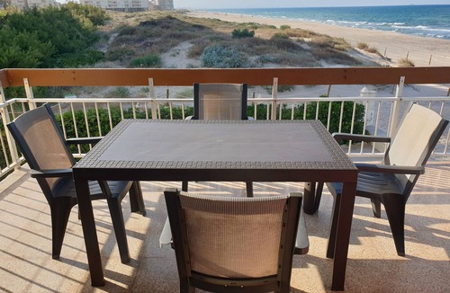 El Perellonet Apartment | Front line beach apartment with wifi