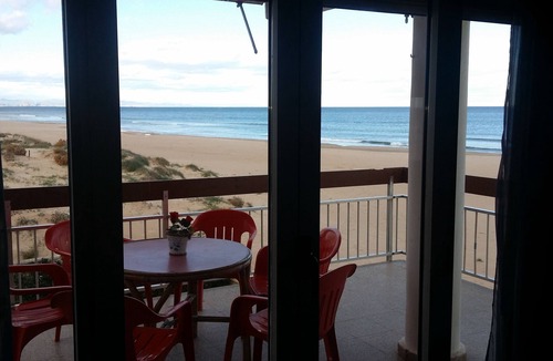 El Perellonet Apartment | Front line beach apartment with wifi