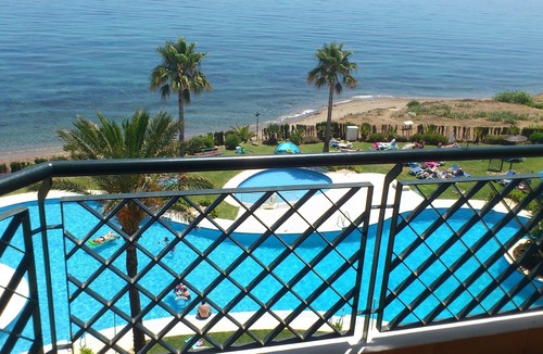 Sitio de Calahonda Apartment | Front line beach, stunning views to the sea and pool. South facing. WIFI