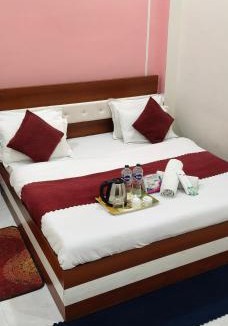 Faizabad Hotel | Front of Ram Mandir gate"Rudra Prabha INN" 7355-6911-08