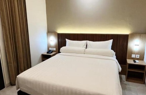 Surabaya Hotel | Front One Hotel Mesir Surabaya