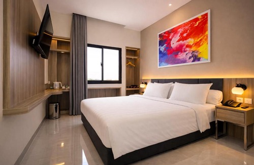 Surabaya Hotel | Front One Hotel Mesir Surabaya