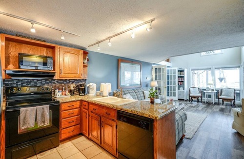 Huron House | Front Porch & Balcony overlooking Park/Lake Erie! Cedar Point, Fishing & Beach!