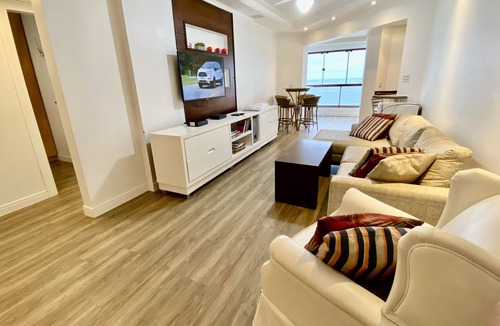 Centro Apartment | FRONT SEA! SACADA C / CHURRASQ; 4 ROOMS; 3 BATHROOMS; 2 VAGAS; AIR; WIFI