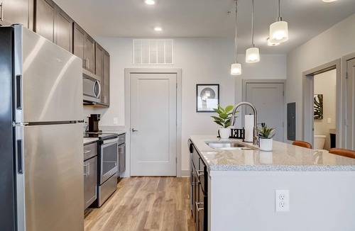 Broad Ripple Apartment | Frontdesk | 1 BR Apt by The Vogue Theatre