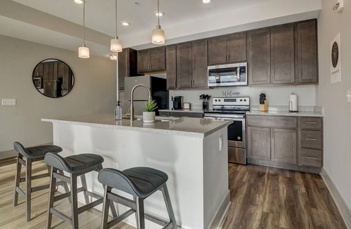 Broad Ripple Apartment | Frontdesk | 2 BR Apt by Indianapolis Art Center