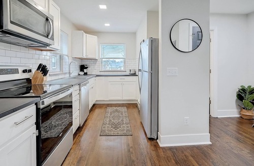 Walnut Hills Apartment | FRONTDESK 2622 Victory Pkwy Apts Cincinnati