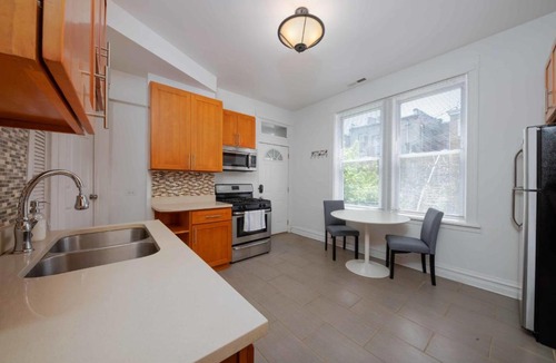 Tri-Taylor Apartment | FRONTDESK Modern 1 Br Apt near the United Center