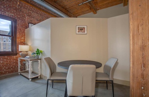 Downtown West Apartment | FRONTDESK Modern 2 BR Loft near Downtown West